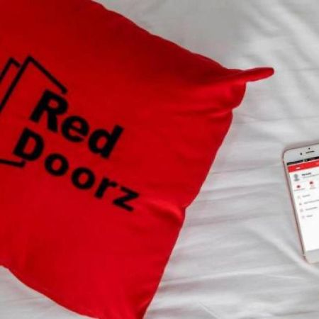 Reddoorz At Siwalankerto Surabaya Hotel Exterior photo