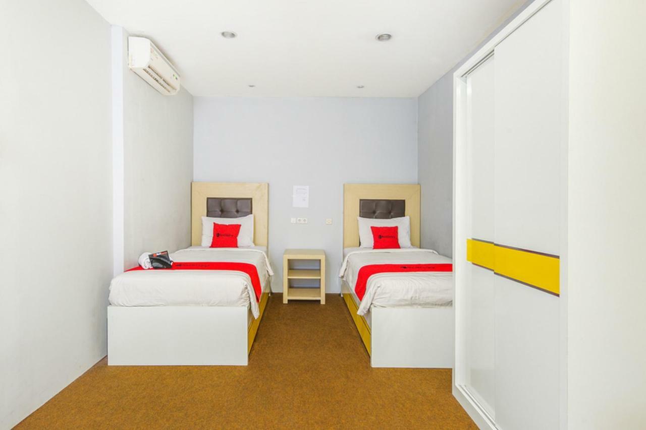 Reddoorz At Siwalankerto Surabaya Hotel Exterior photo
